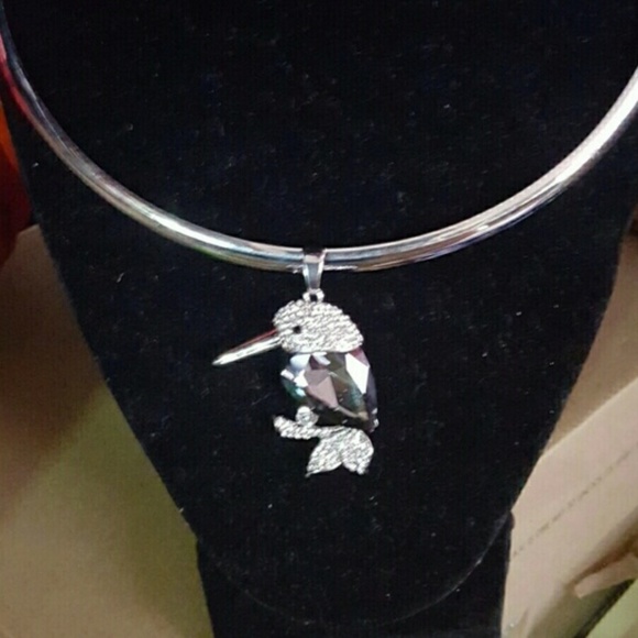 🎆HOST PICK Hummingbird Pendant w/ Collar N… - Picture 2 of 5